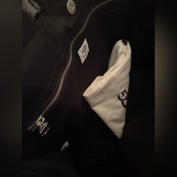 NWT Telfar & UGG Real Sheep Fur Black Large Shearling Shopping Bag - Picture 7 of 11